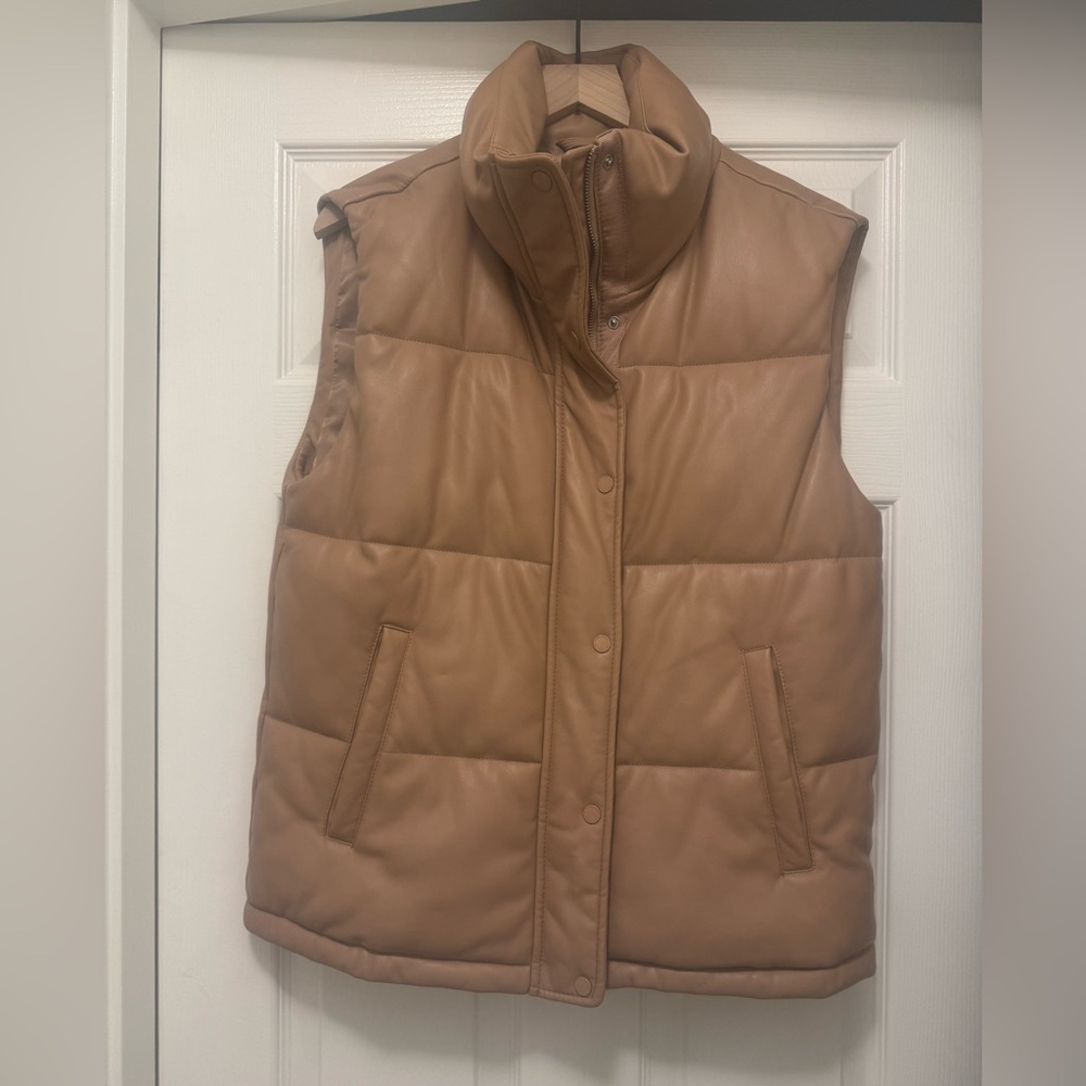 Abercrombie & Fitch Brown Puffer Vest